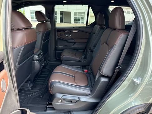 Used 2026 Honda Pilot TrailSport image 15