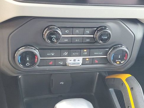 Used 2022 Ford Bronco Badlands AWD/4WD image 18