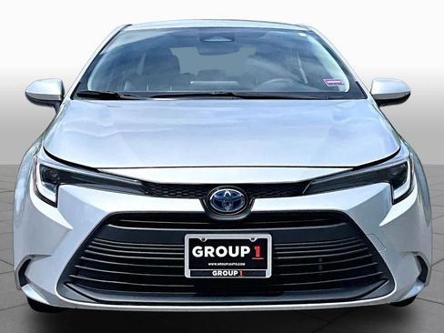Used 2023 Toyota Corolla LE w/ LE Convenience Package AWD/4WD image 4