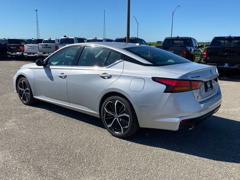 Used 2024 Nissan Altima 2.5 SR FWD image 4