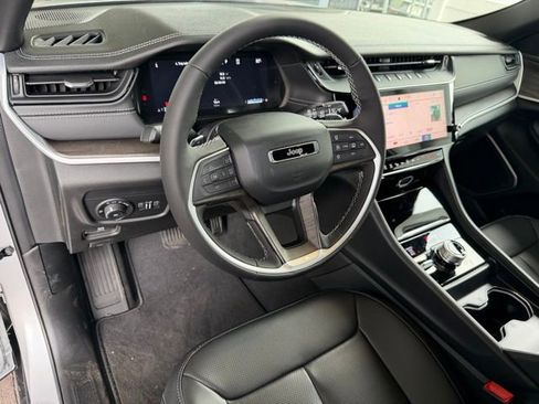 New 2026 Jeep Grand Cherokee Limited AWD/4WD image 14