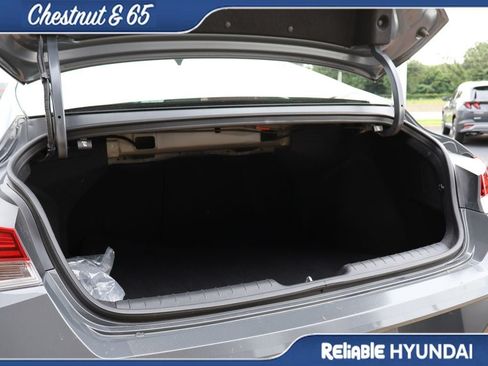 Certified 2024 Hyundai Elantra SEL w/ Convenience Package FWD image 16