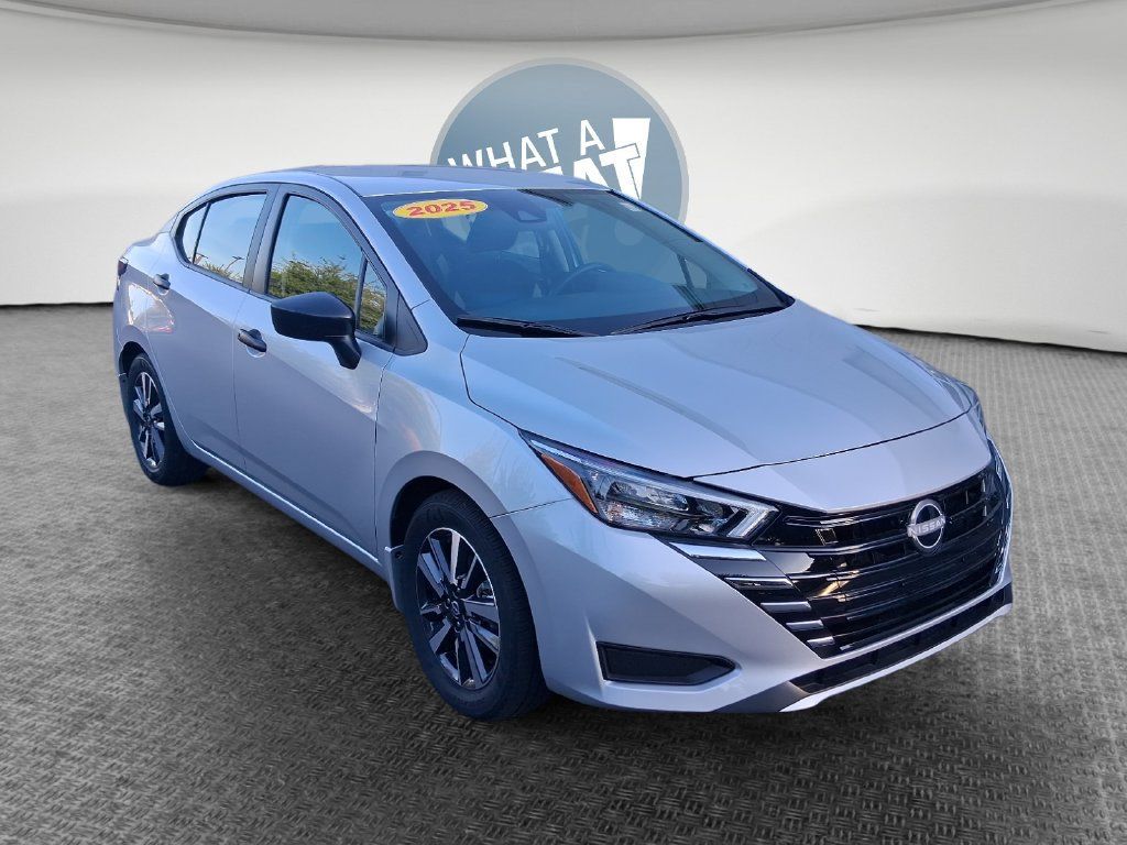 Used 2025 Nissan Versa S FWD image 1