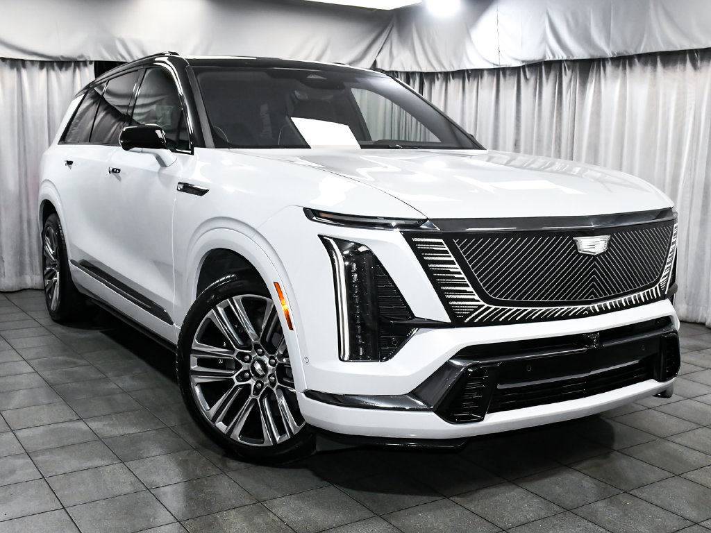 Used 2026 Cadillac Vistiq Platinum w/ LPO, Floor Liner Package AWD/4WD image 3