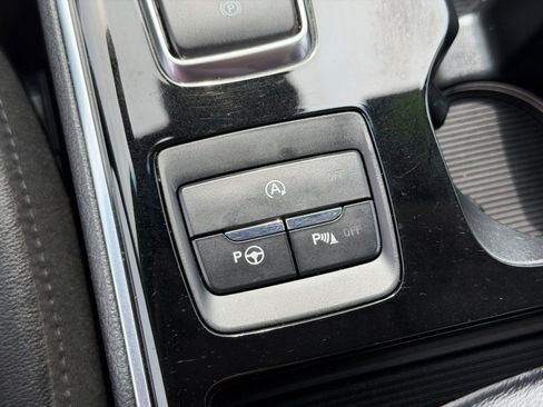 Used 2020 Ford Edge Titanium w/ Equipment Group 301A image 27