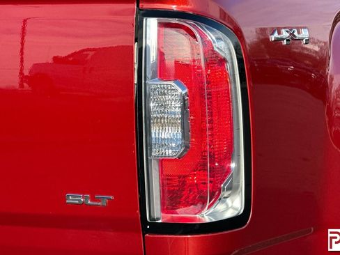 Used 2016 GMC Canyon SLT w/ Driver Alert Package image 32