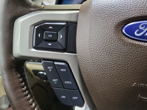 Used 2020 Ford F150 Lariat w/ Equipment Group 502A Luxury AWD/4WD image 15