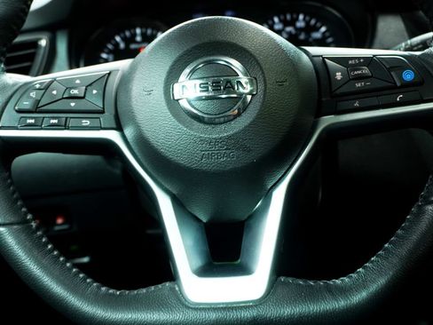 Used 2019 Nissan Rogue SL w/ Premium Package AWD/4WD image 17