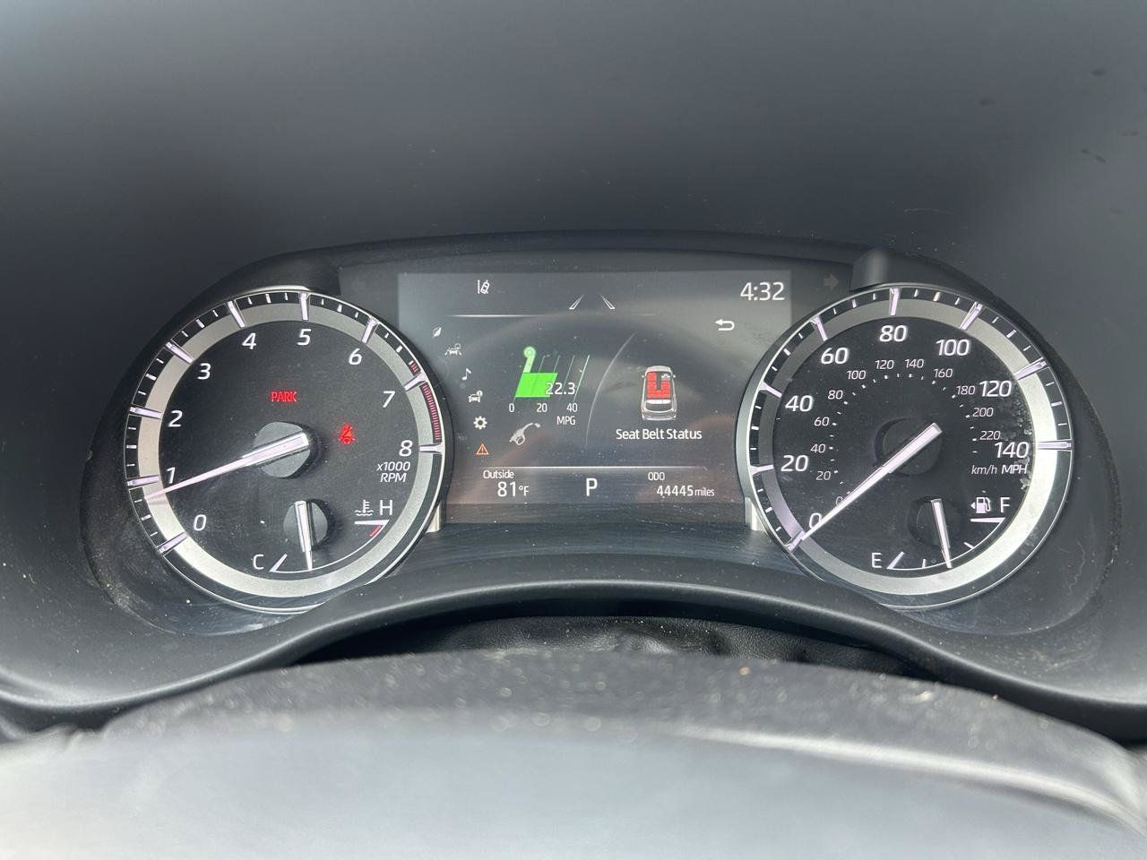 Used 2022 Toyota Highlander XLE AWD/4WD image 23