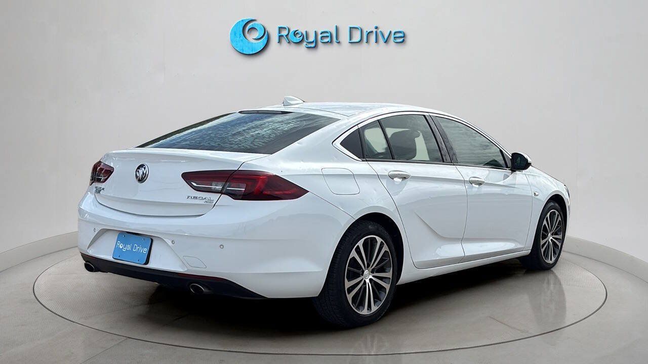 Used 2018 Buick Regal Essence w/ Driver Confidence Package #1 AWD/4WD image 5