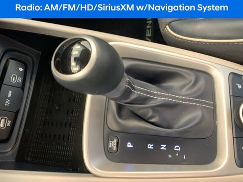 Certified 2023 Hyundai Venue Limited FWD image 10