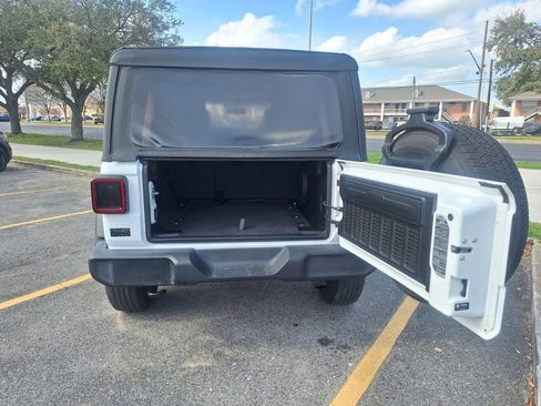 Used 2021 Jeep Wrangler Unlimited Sport image 25
