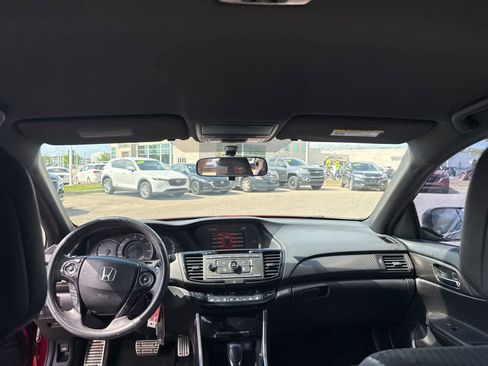 Used 2017 Honda Accord Sport image 20