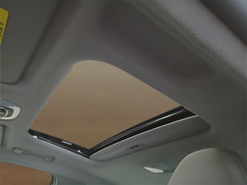 Certified 2025 Hyundai Elantra SEL image 19