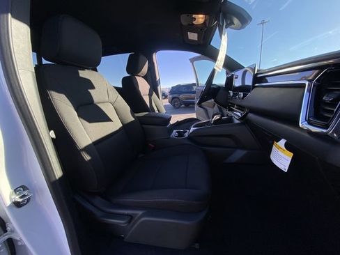 New 2025 GMC Canyon Elevation w/ Convenience Package image 21