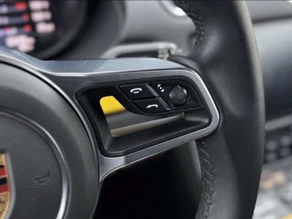 Used 2021 Porsche 718 Boxster S RWD image 18