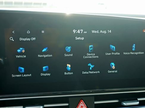 Used 2024 Hyundai Elantra SEL image 13