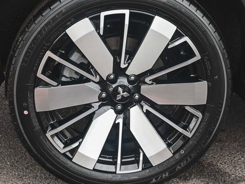 New 2025 Mitsubishi Outlander SEL image 7