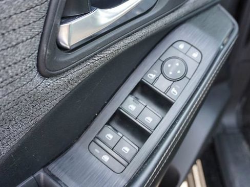 Used 2023 Nissan Rogue SV AWD/4WD image 9