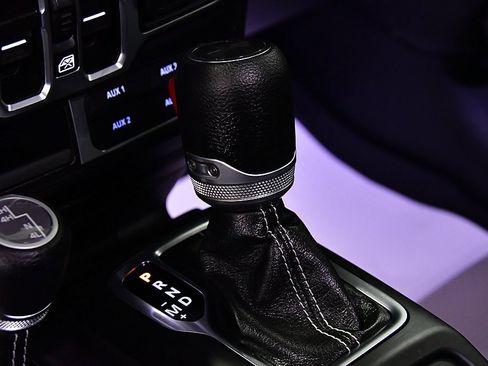 Used 2023 Jeep Wrangler Sahara image 21