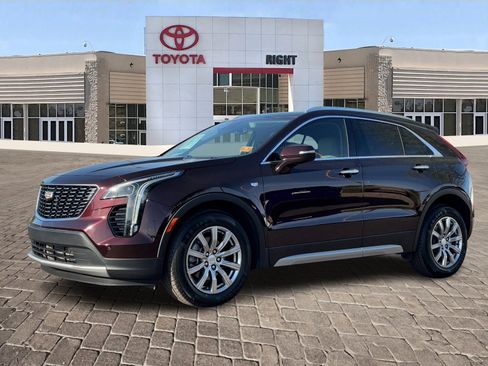 Used 2021 Cadillac XT4 Premium Luxury image 2