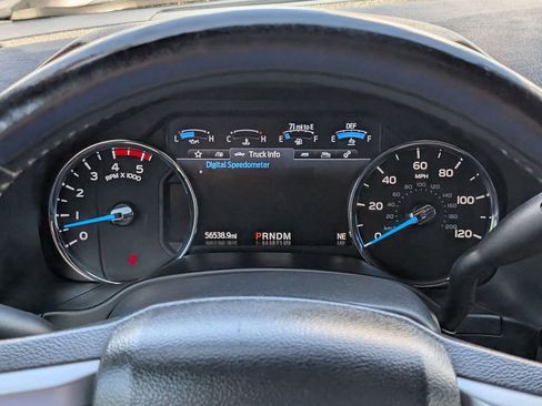 Used 2022 Ford F250 Lariat w/ Black Appearance Package image 12