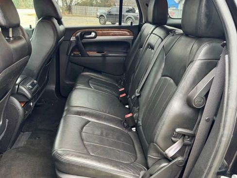 Used 2011 Buick Enclave CXL image 17