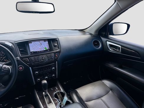 Used 2019 Nissan Pathfinder SL w/ Rock Creek Edition FWD image 22