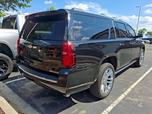 Used 2020 Chevrolet Suburban Premier w/ Premier Plus Edition AWD/4WD image 7