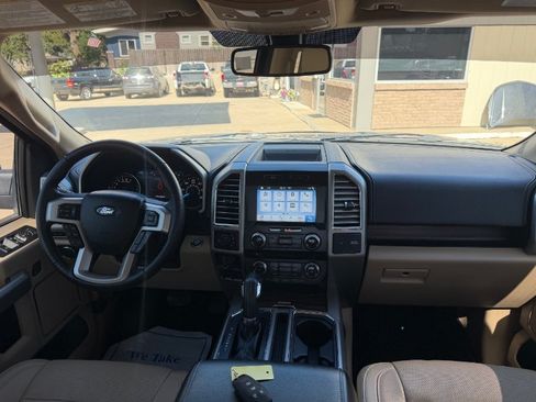 Used 2016 Ford F150 Lariat w/ Equipment Group 502A Luxury AWD/4WD image 26