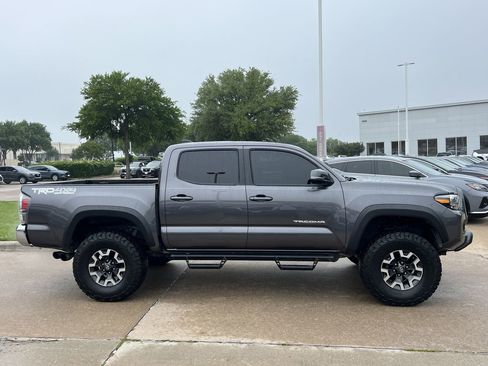 Used 2021 Toyota Tacoma TRD Off-Road AWD/4WD image 3