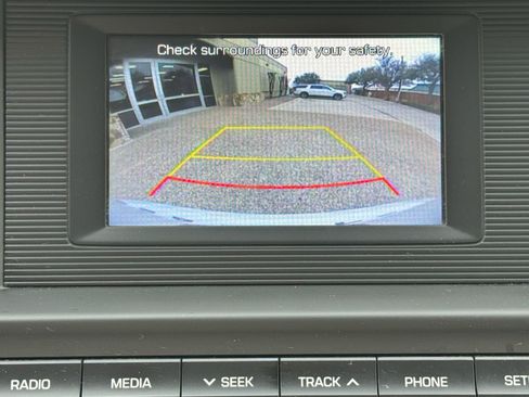 Used 2020 Hyundai Elantra SE w/ Cargo Package (C1) image 19