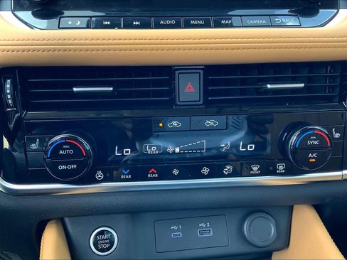 Used 2022 Nissan Rogue Platinum w/ Head-Up Display Package FWD image 31