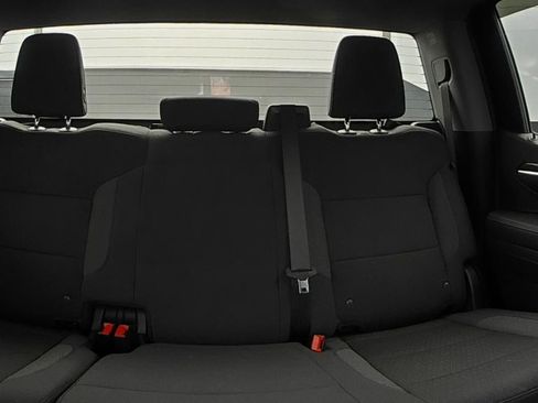 Used 2025 Chevrolet Silverado 1500 LT RWD image 10