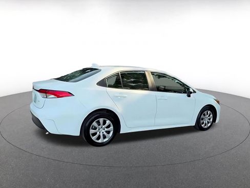 Used 2025 Toyota Corolla LE FWD image 15