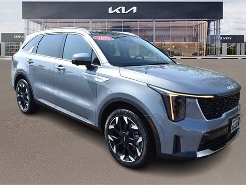 New 2025 Kia Sorento SX image 10