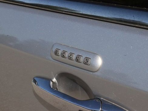 Used 2015 Lincoln MKX AWD w/ Equipment Group 102A image 10