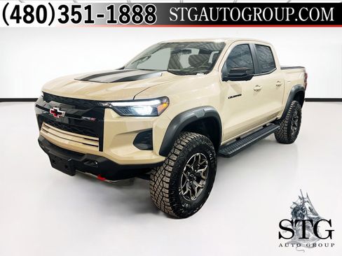Used 2024 Chevrolet Colorado ZR2 w/ Technology Package AWD/4WD image 1