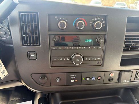 New 2026 GMC Savana 3500 w/ Power Convenience Package RWD image 20