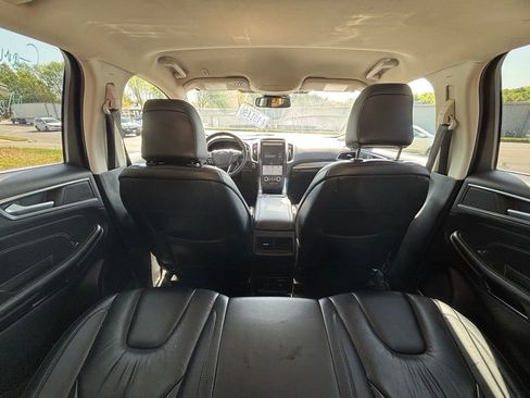 Used 2022 Ford Edge Titanium AWD/4WD image 14