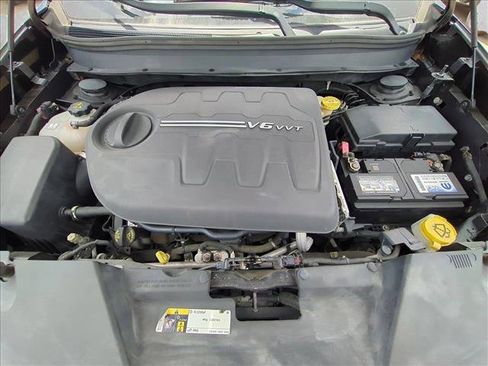 Used 2016 Jeep Cherokee Trailhawk w/ Comfort/Convenience Group image 17