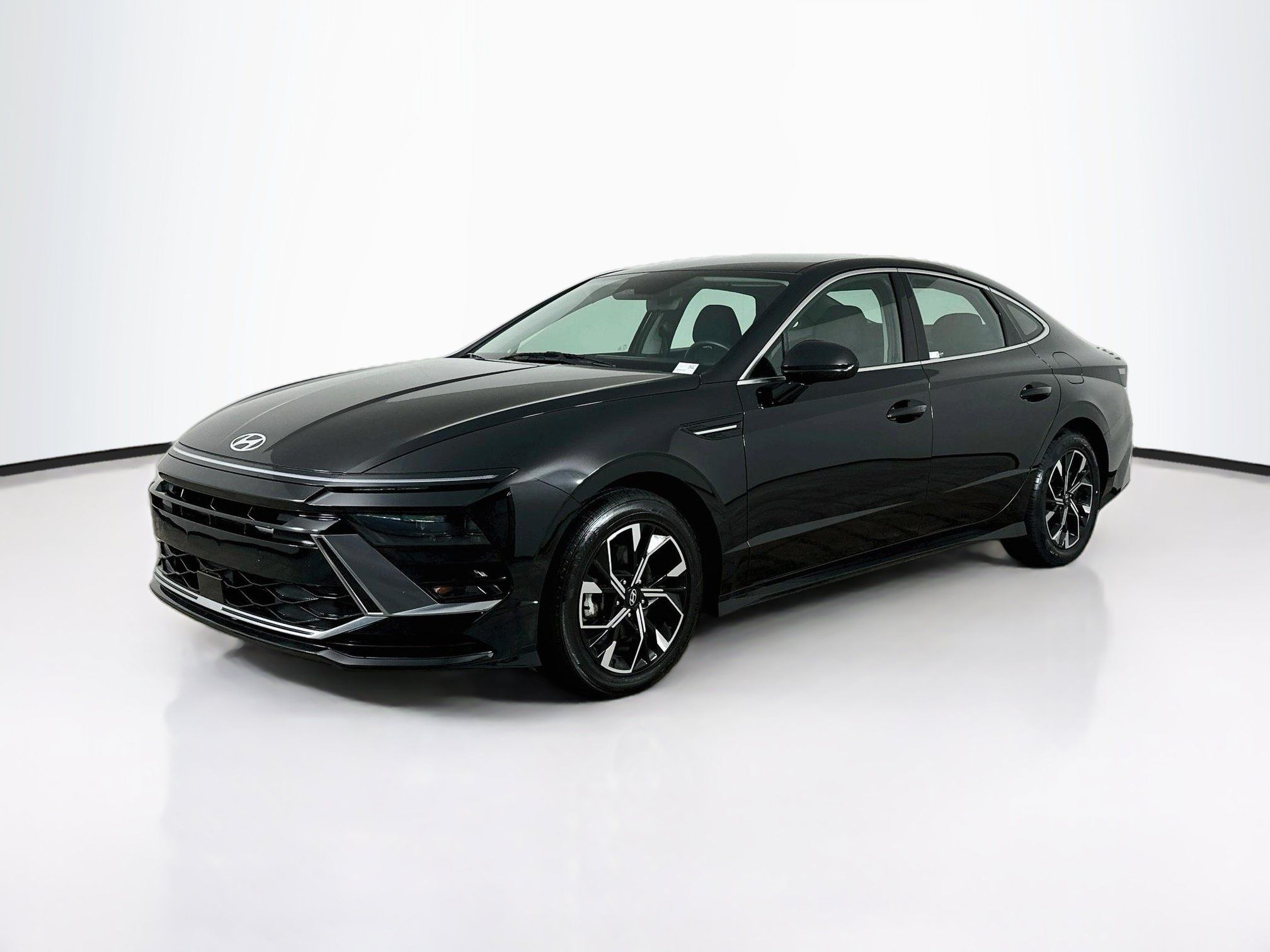 Used 2025 Hyundai Sonata SEL FWD image 3