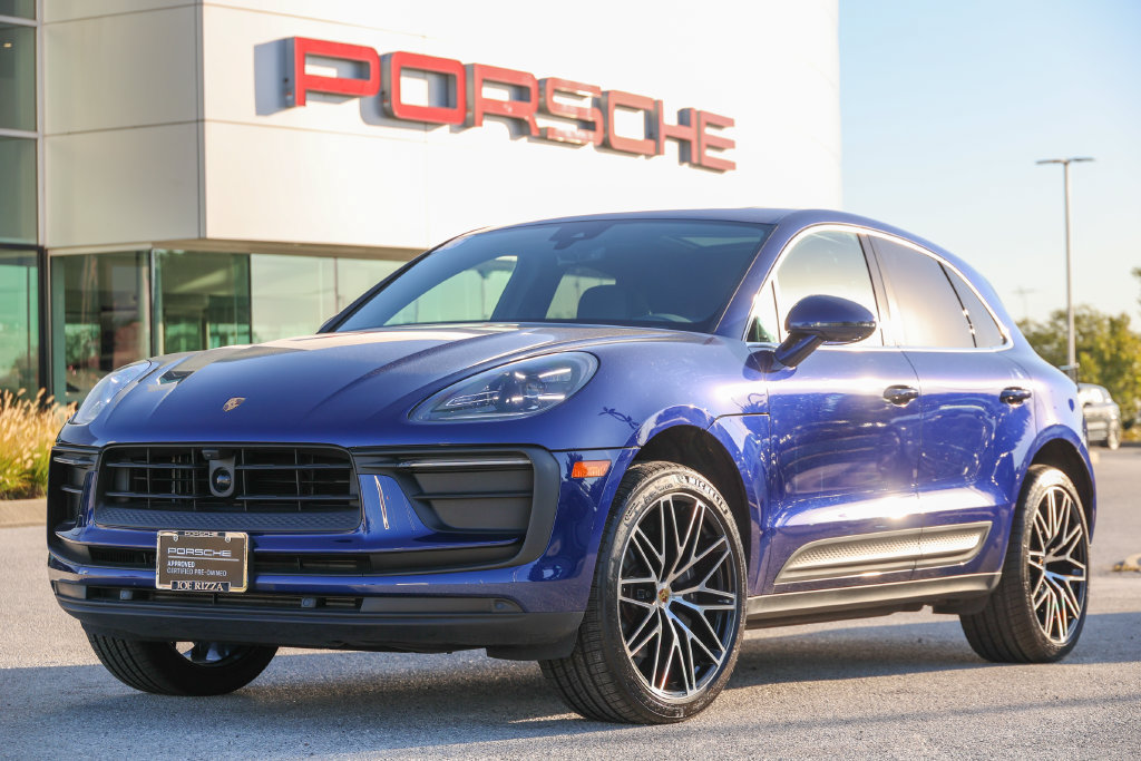 Certified 2026 Porsche Macan AWD/4WD image 1