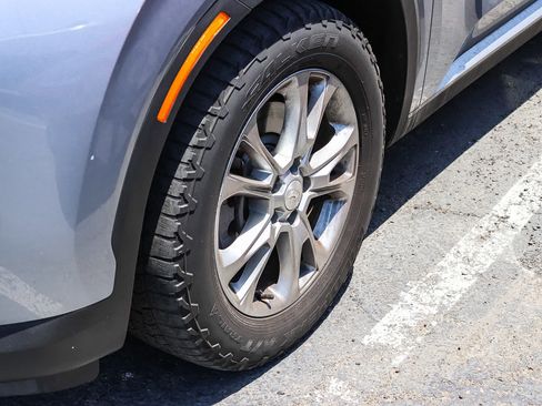 Used 2020 Hyundai Palisade SE FWD image 4