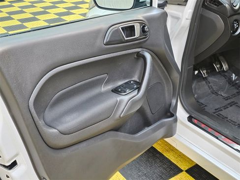 Used 2016 Ford Fiesta ST image 21