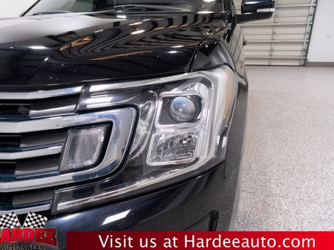Used 2020 Ford Expedition XLT w/ Equipment Group 202A image 8