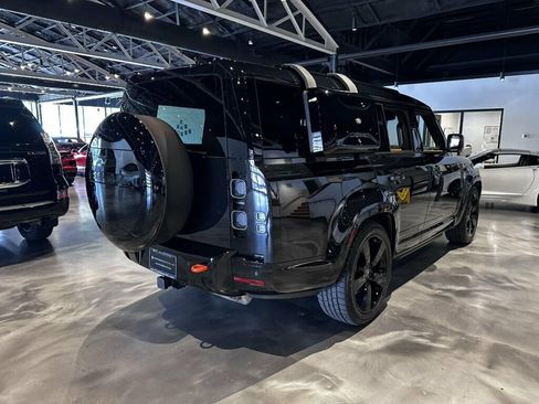 Used 2024 Land Rover Defender 130 X AWD/4WD image 5