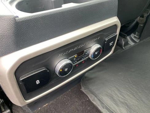 Used 2023 Ford Expedition Limited AWD/4WD image 11