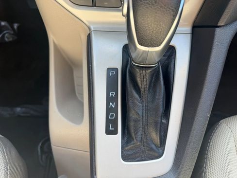 Used 2013 Ford Focus SE FWD image 15