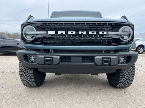 Used 2023 Ford Bronco Wildtrak image 3